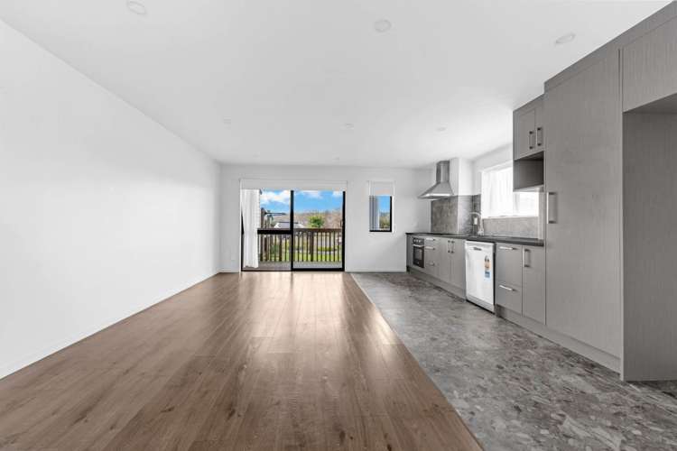 17b Tributary Parade Karaka_4