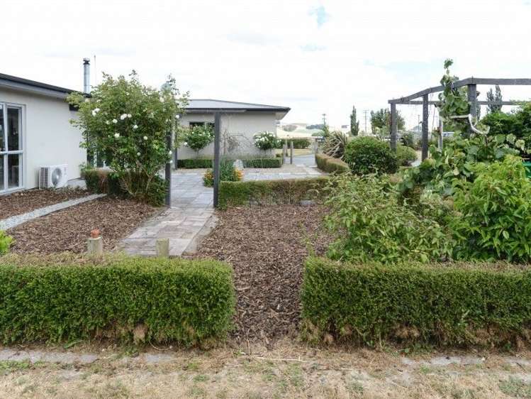 78a White Road Otane_12