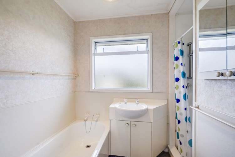 43 Holyrood Street Taradale_13