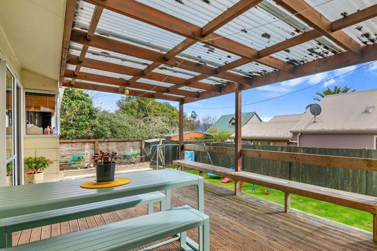 11 Elmslie Place Owhata_9