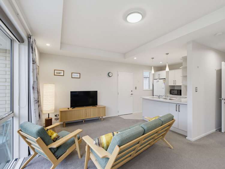 2/14 NICHOLLS ROAD_1
