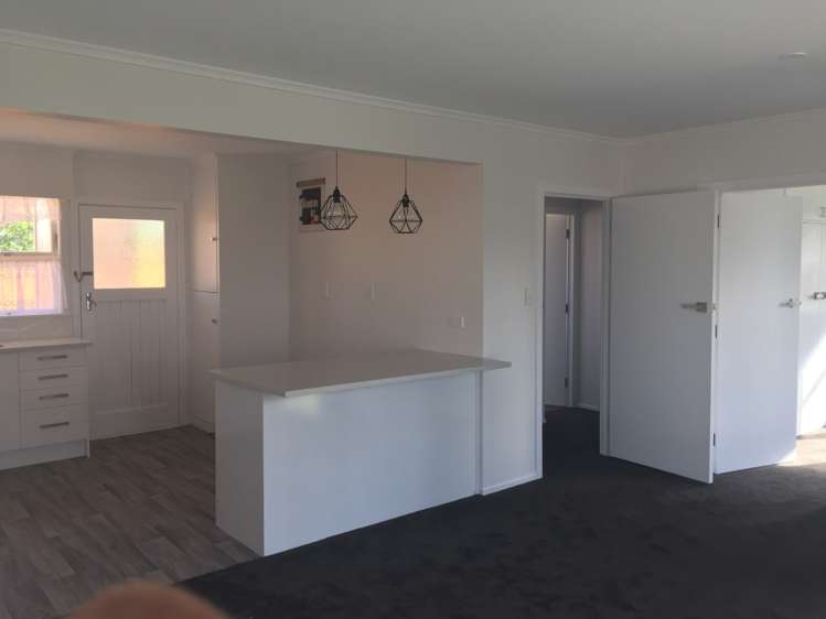 1/216a Edmonton Road Te Atatu South_5