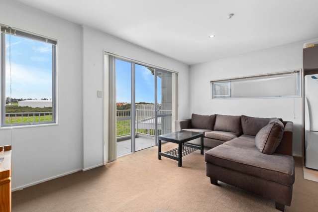 6/15 Bishop Lenihan Place Flat Bush_2