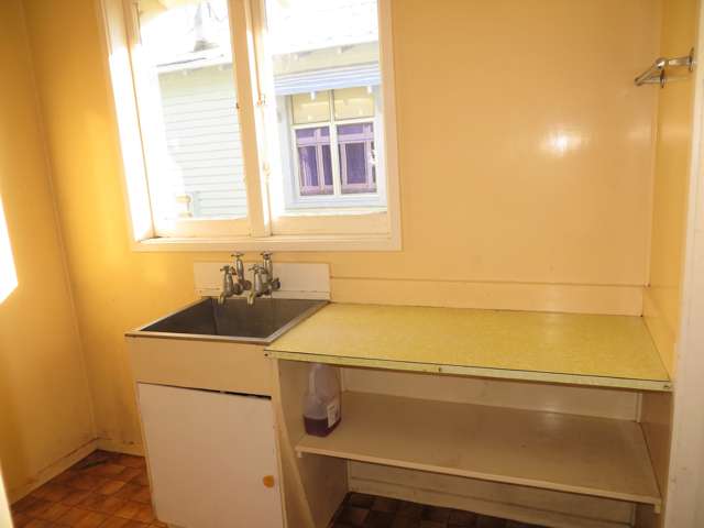 8 Carlyle Street Te Aroha_1