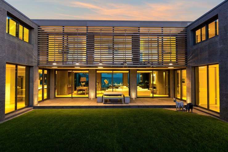 33 Arney Crescent, in Auckland's Remuera, is being sold by entrepreneur Diane Foreman and broadcaster Paul Henry. Photo / Supplied