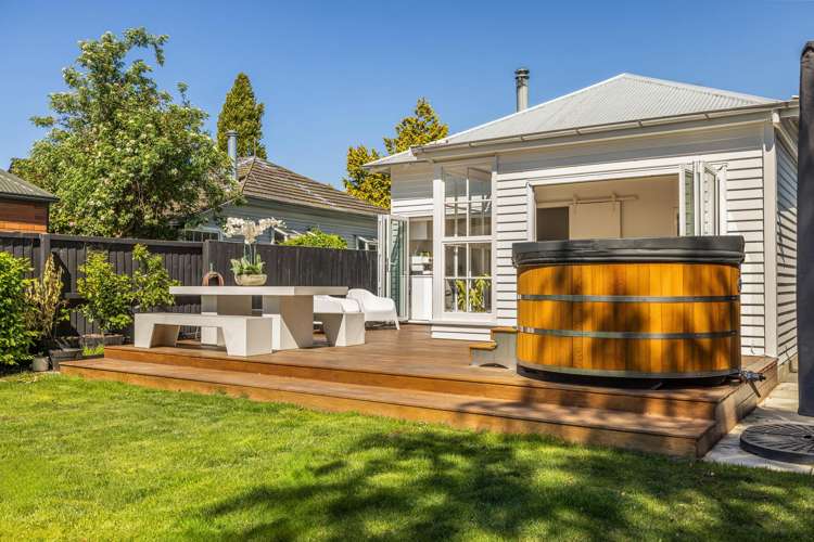 5 Aikmans Road Merivale_1