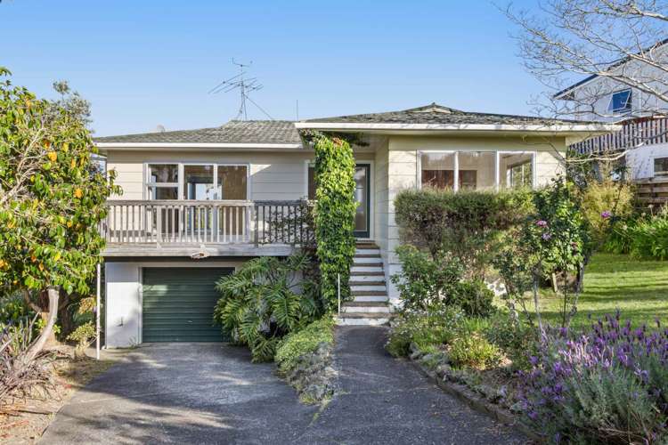 8 Fairway Avenue Red Beach_0