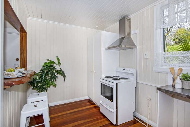 631 Kamo Road Kamo_7