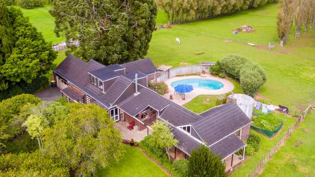 806 Waitakere Road Kumeu_1