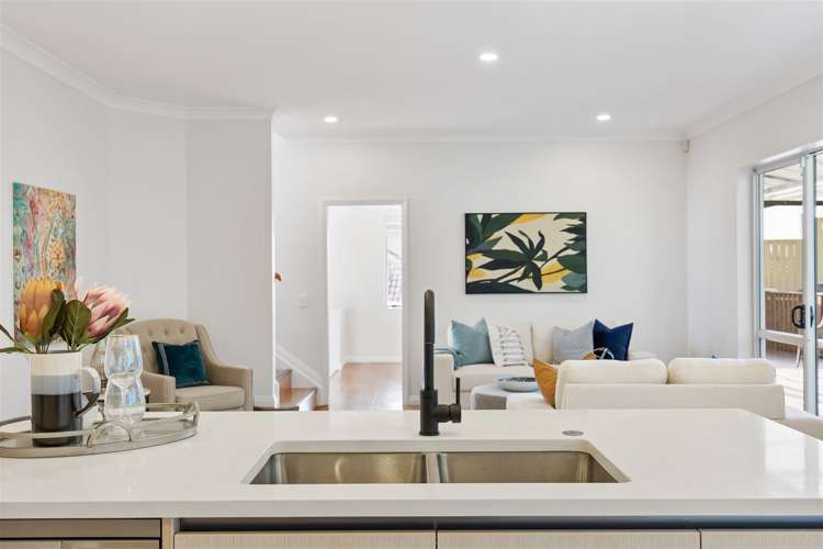 38 Jane Eyre Drive Somerville_13