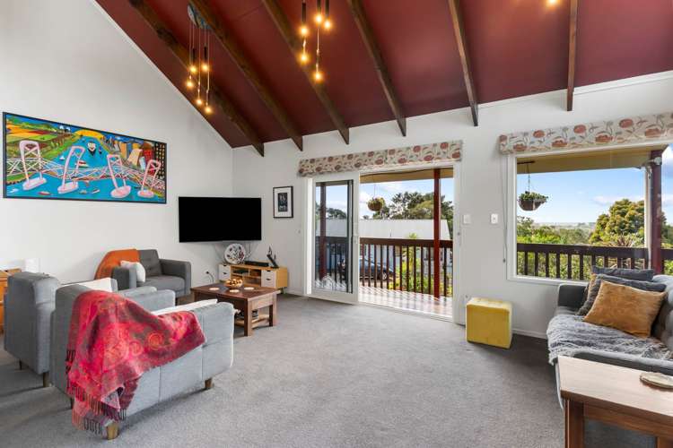 14 Longfellow Parade Glen Eden_31