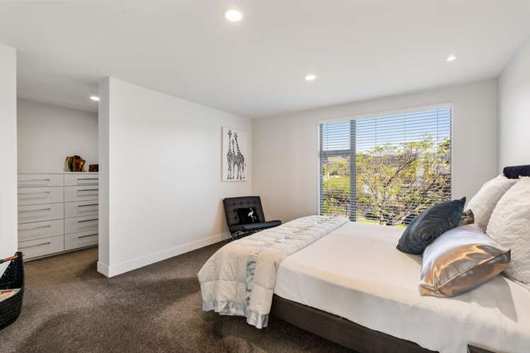 21 Le Quesne Road Bay View_19