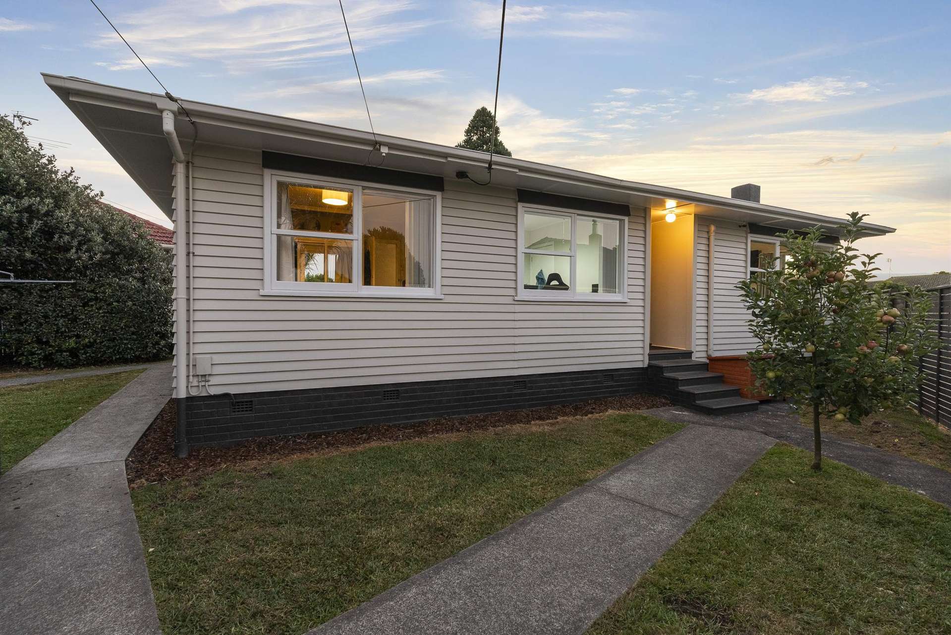94 Tirimoana Road Te Atatu South_0