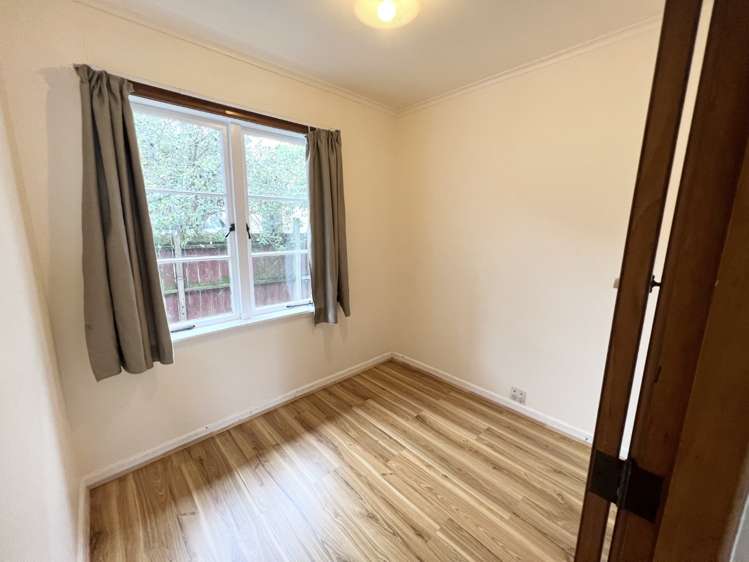 13 Netherlands Avenue Kelston_6