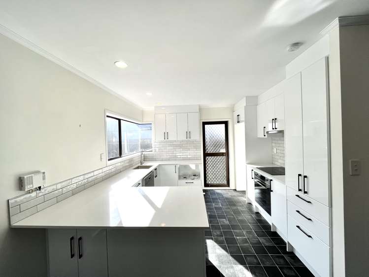 1 Forest Glen Orewa_1