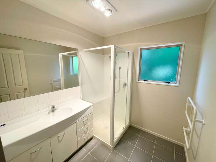 24a Links Road New Lynn_19