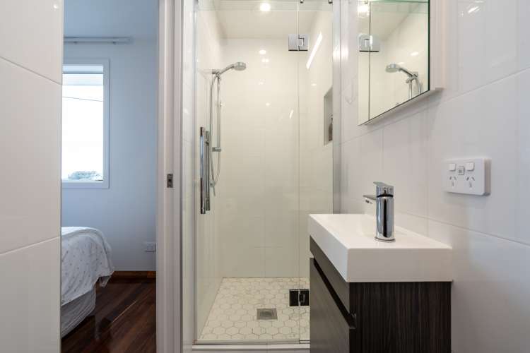 25 Gilkison Street Halfway Bush_14