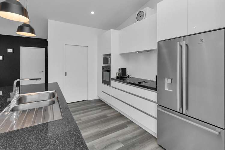 11 Waitemata Drive One Tree Point_5