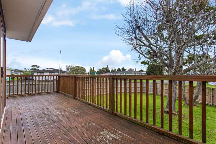 1/1 Carter Place Manurewa_5
