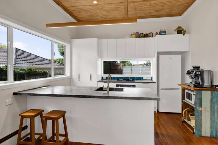 195 South Road Hawera_9