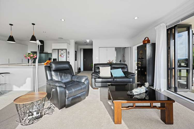 57 Somerton Drive Huntington_16