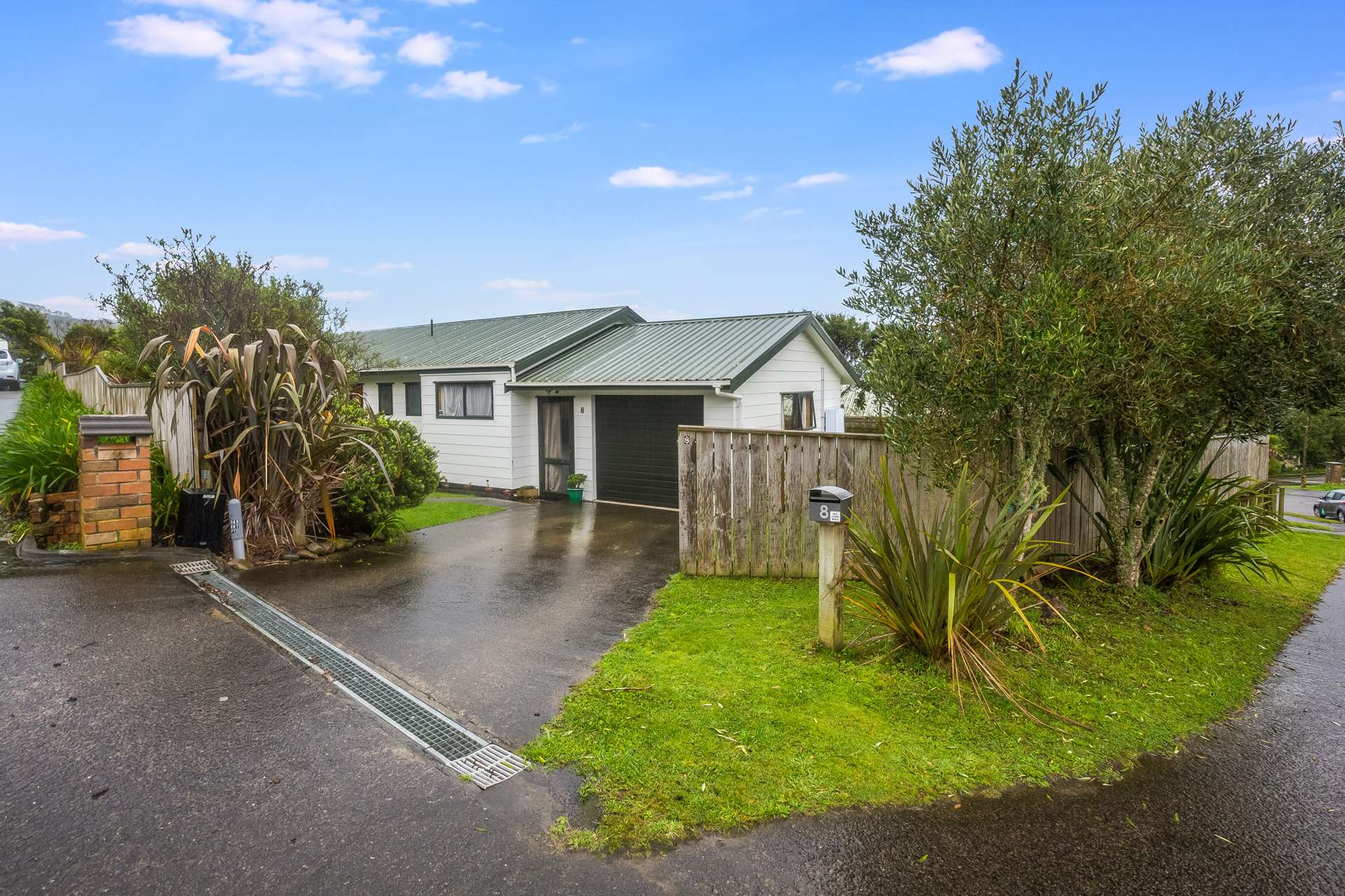 8 Ribbonwood Terrace Porirua East_0