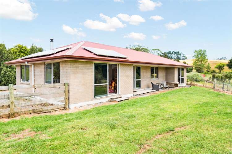 6 Tavinor Road Otaika_17