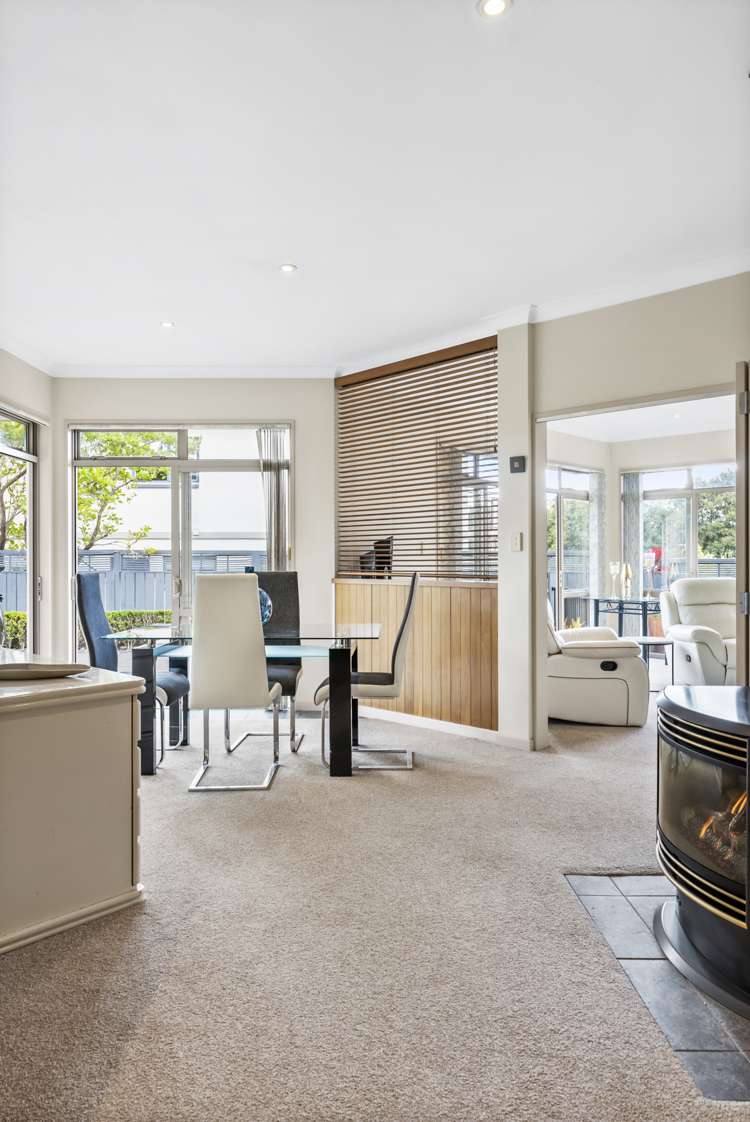 23 English Oak Drive Schnapper Rock_47