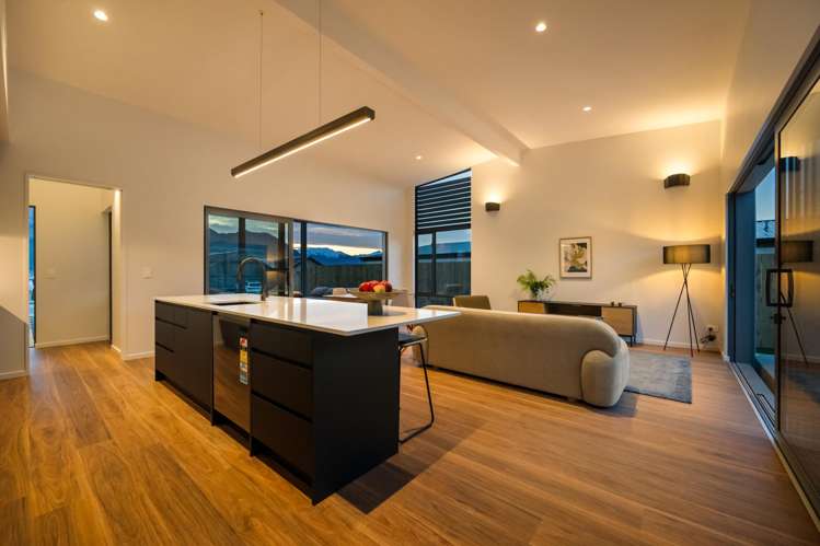 11 Ernie's Way Wanaka_5