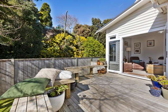TRANQUIL, PRIVATE - EASY CARE LIVING!