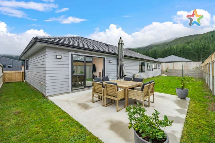 6 Jack Vaughan Grove Wainuiomata_17