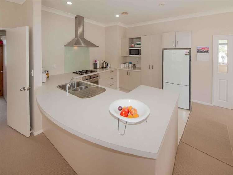 4 Cheetwood Street Churton Park_2