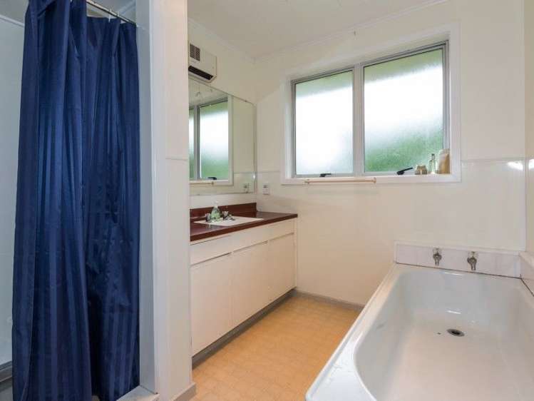 44 Holyrood Street Taradale_9