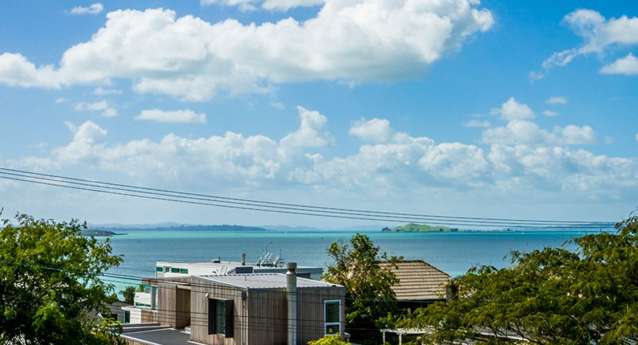 17 Merani Street Narrow Neck_1