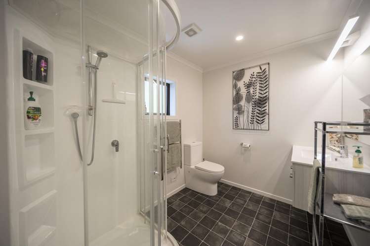 423A Te Anau Mossburn Highway Te Anau_17