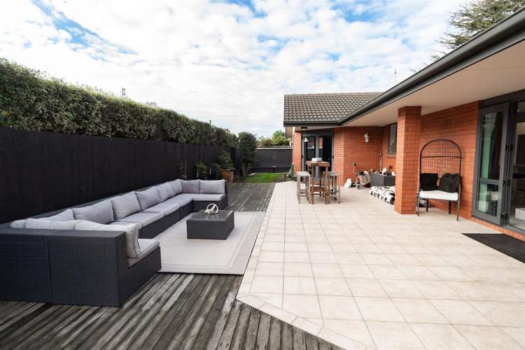 26a Crofton Road Harewood_1