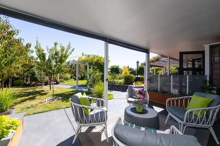 38 Kensington Drive Taradale_6