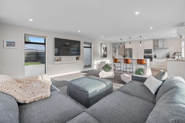 64 Heathfield Drive Mosgiel_13