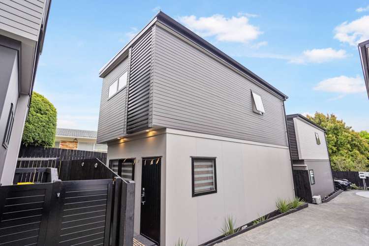 8b Edgar Pearce Place Howick_11