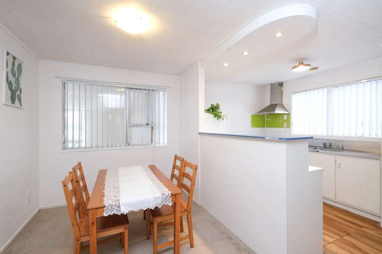 6 Aquarius Avenue Glen Eden_5