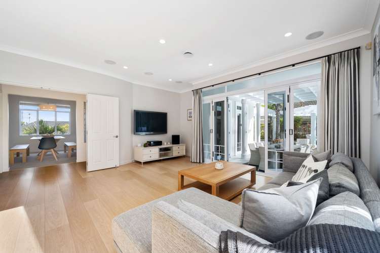 38 Anaheim Boulevard Shamrock Park_18