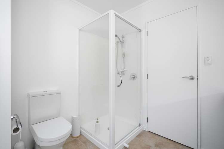 2/674 Ranginui Road Welcome Bay_11