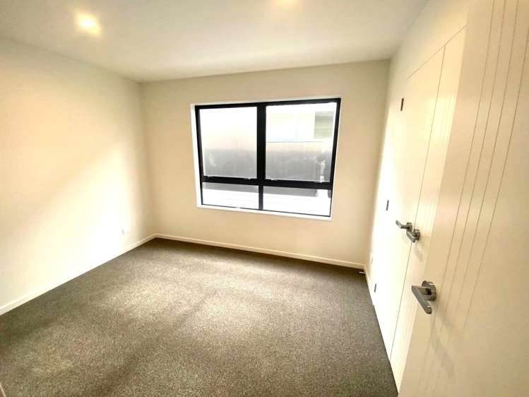 1D Dundale Avenue Blockhouse Bay_11