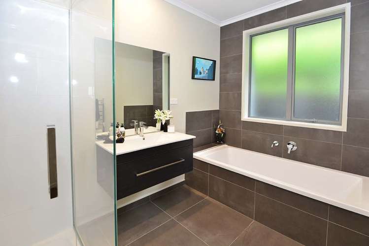 17 Woodridge Drive Stanmore Bay_13