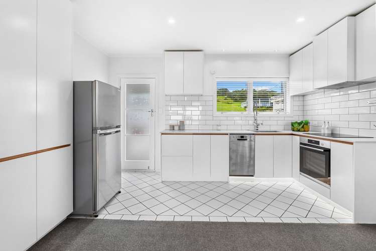 281 Cove Road Waipu_23