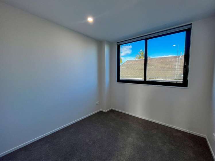 6/30 Crowther Street 1644_8