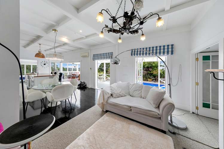 355 Ridge Road Paremoremo_7