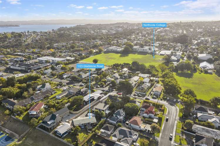 1/23a Gladstone Road Northcote_21