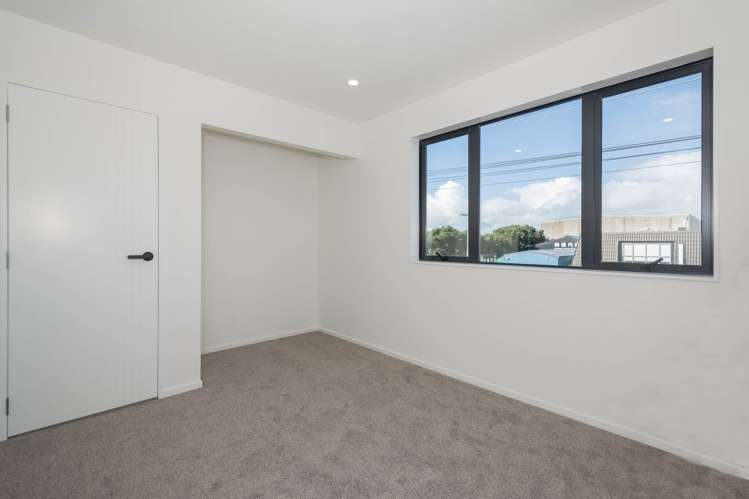 A/208 Archers Road Glenfield_14