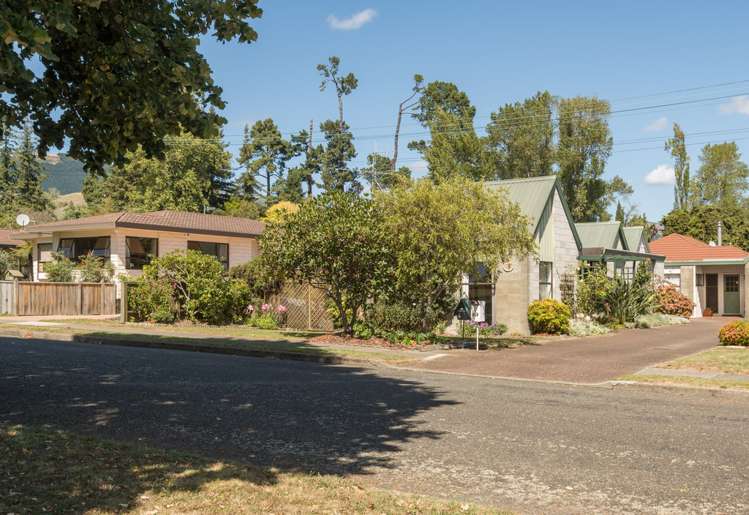 2/6 Hobhouse Street Stoke_20